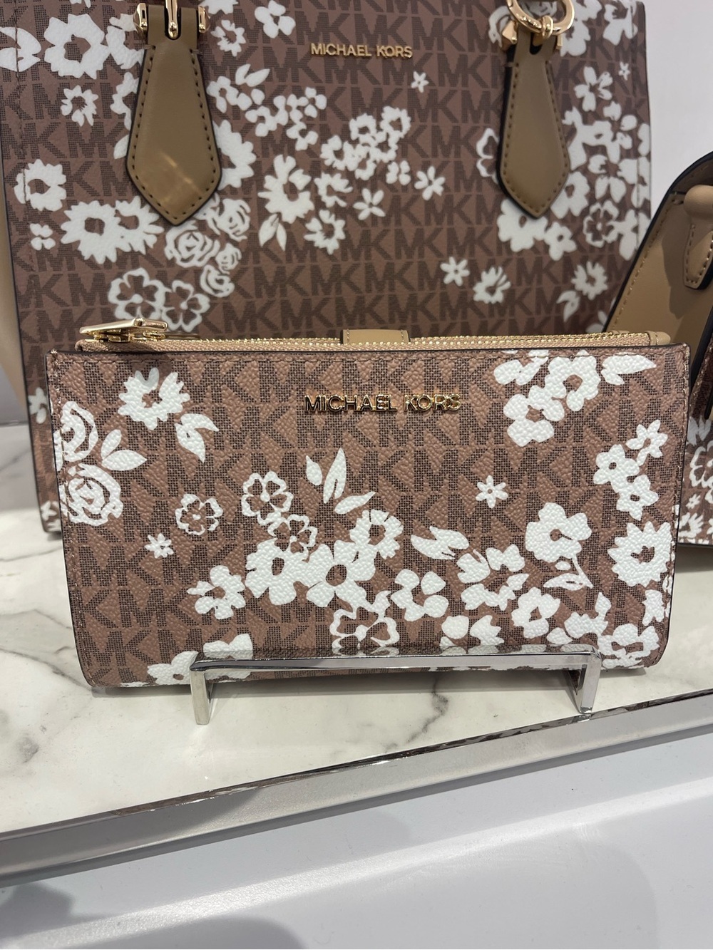 MICHAEL KORS Jet Set Travel Lg Double Zip Printed Signature Logo Wristlet Wallet
